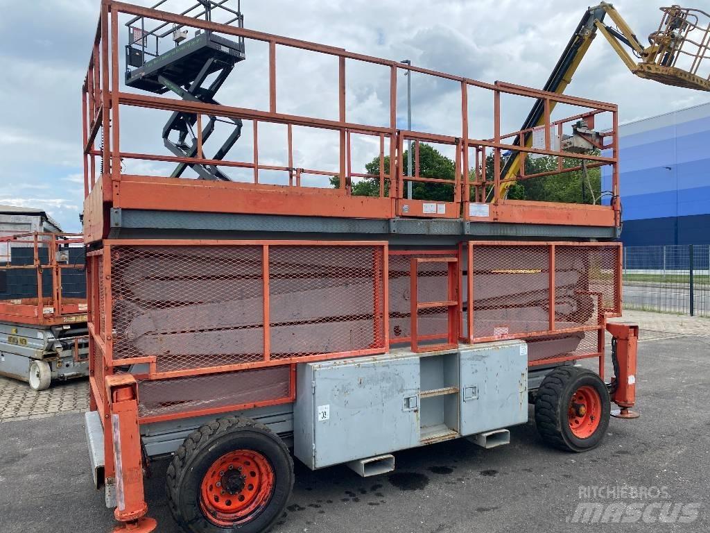 SkyJack SJ 9250 RT 剪式升降機