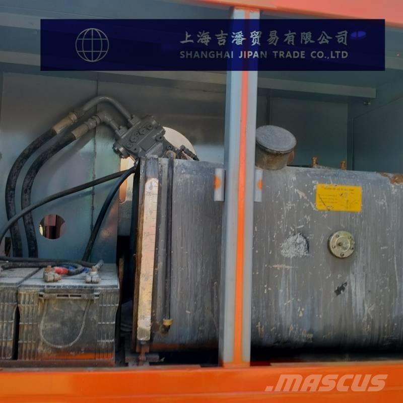 Hitachi KH 150-3 履帶式起重機