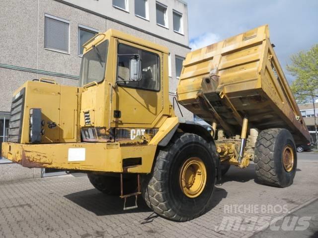 CAT  D40 Dumper 鉸接式起吊車