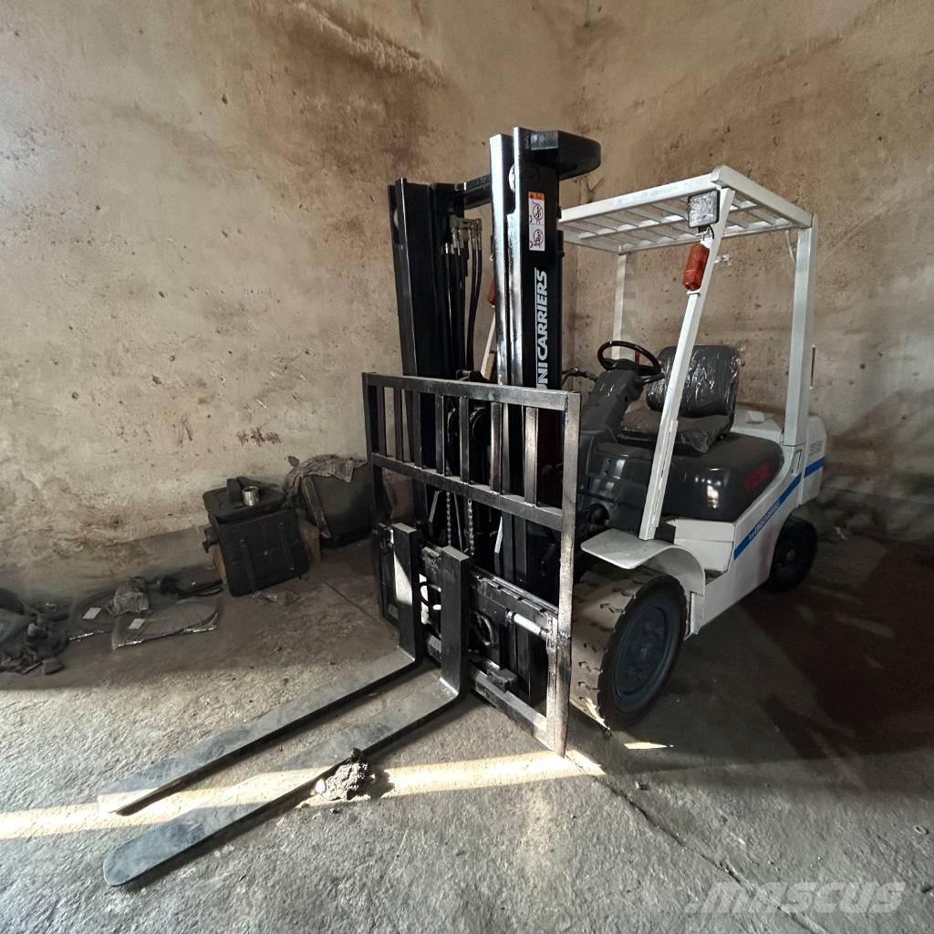 TCM FD35 柴油卡車