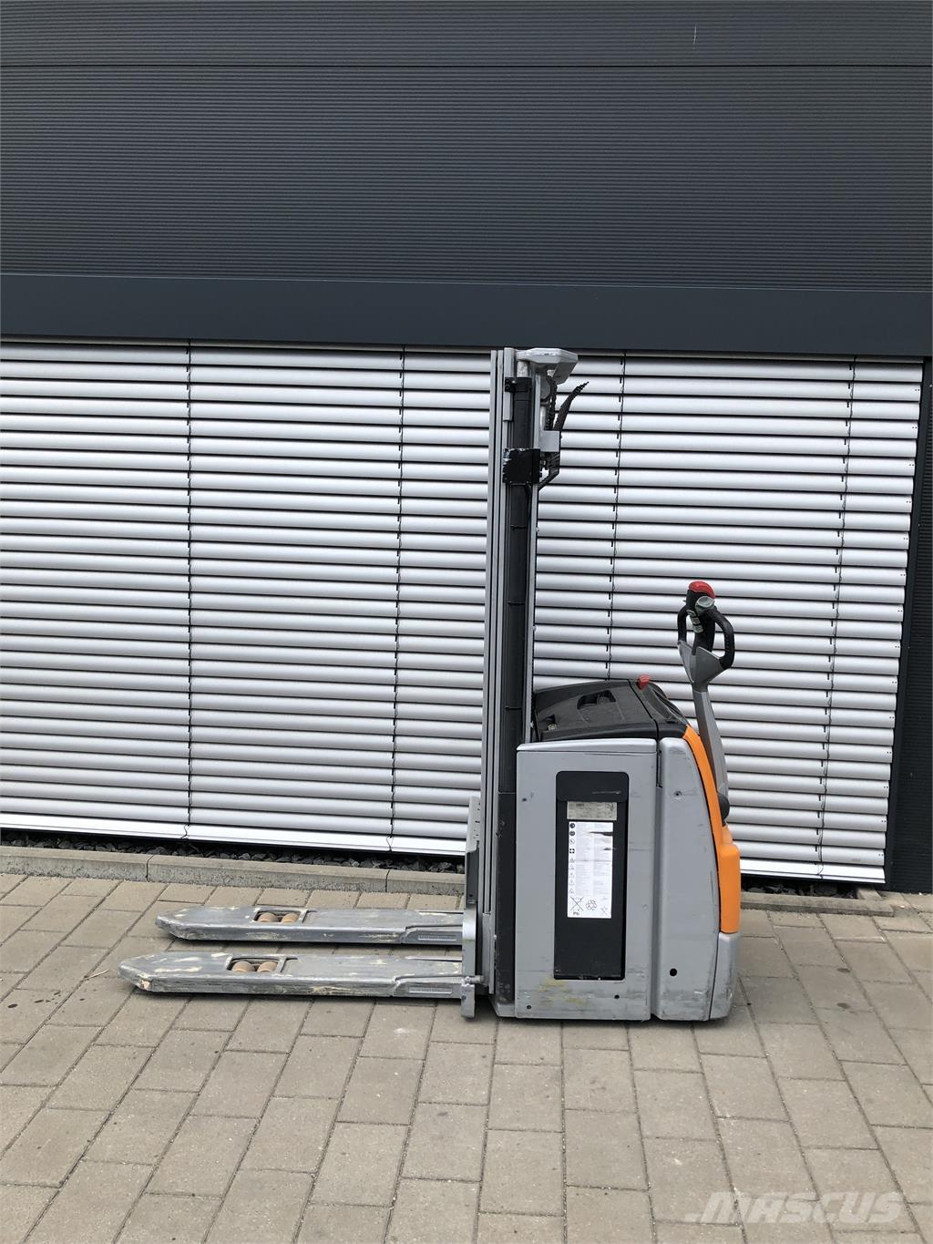 Still EXV 16 自走式堆積機