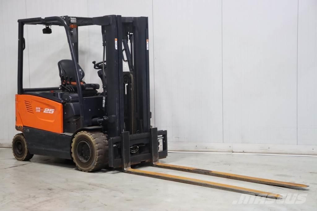 Doosan B25X-7 電動堆高機
