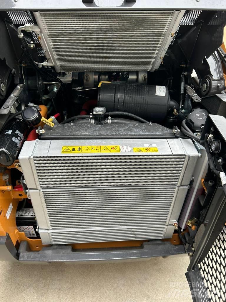CASE SV185B 滑移轉向裝載機