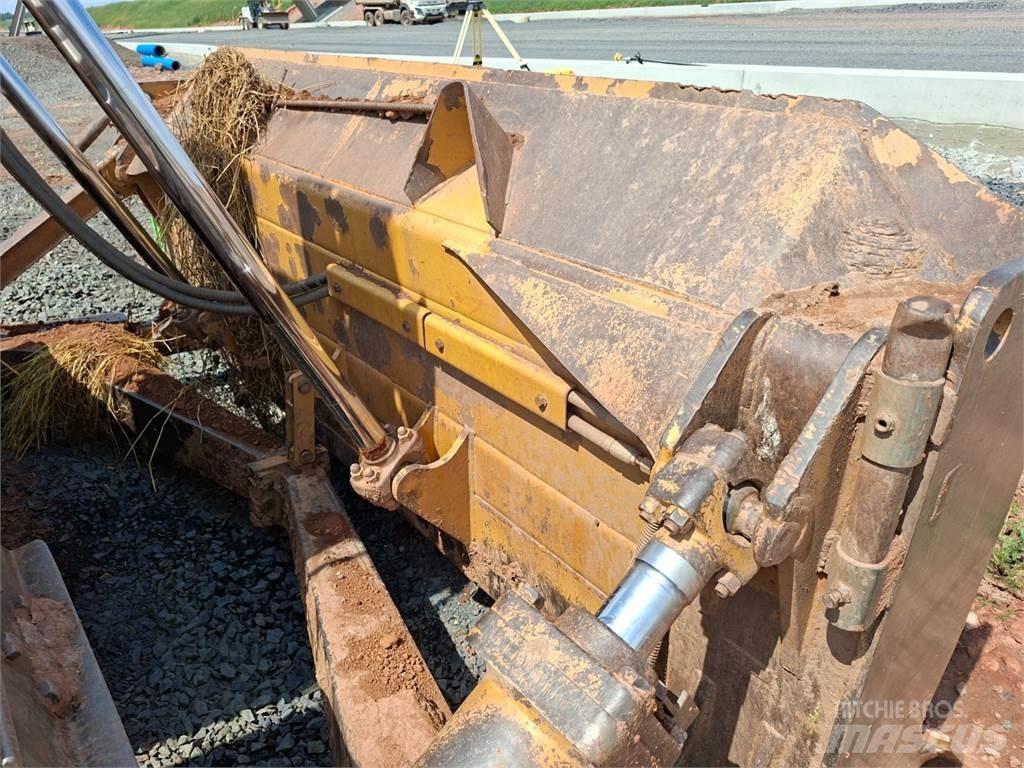 CAT D6R XL 其他