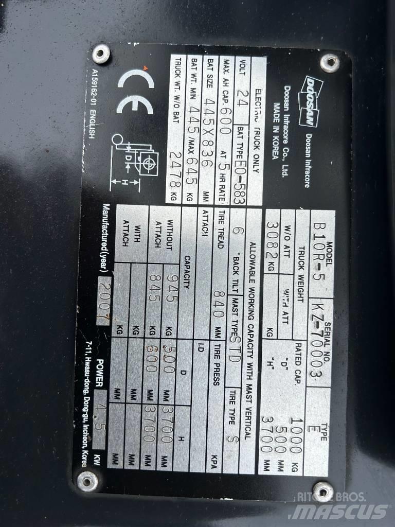 Doosan B10R-5 電動堆高機
