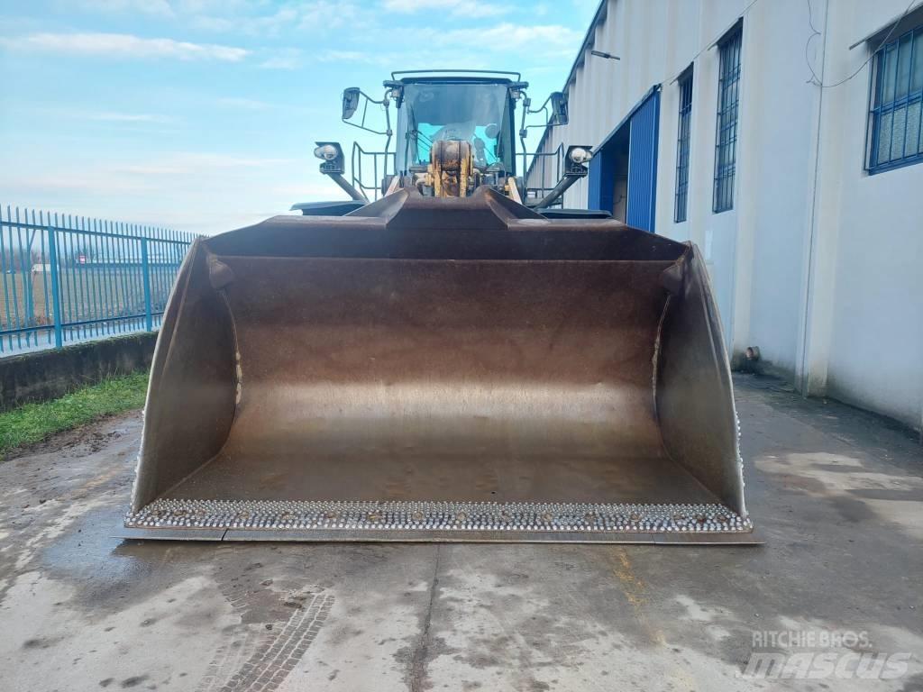 Komatsu WA475 輪胎式裝載機
