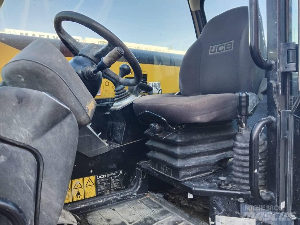 JCB 540.180 伸縮臂操作車