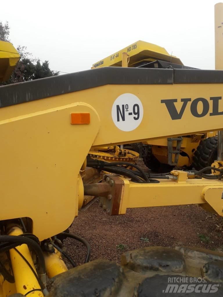 Volvo G 780 B 平土機