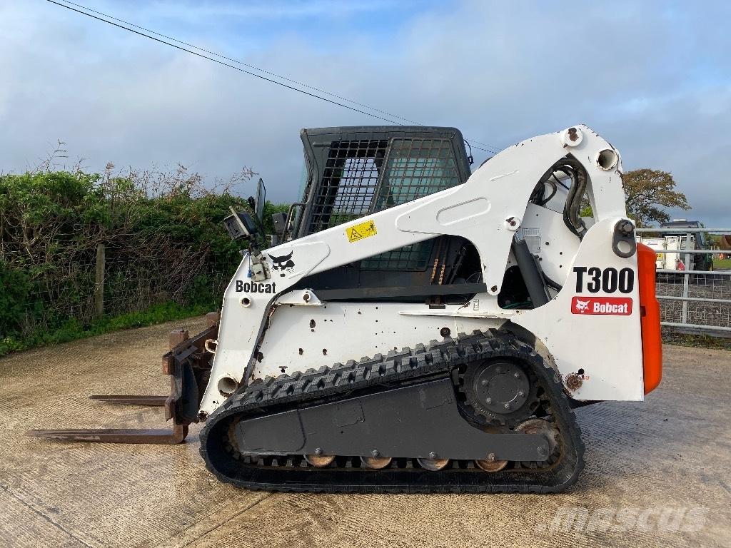 Bobcat T 300 滑移轉向裝載機