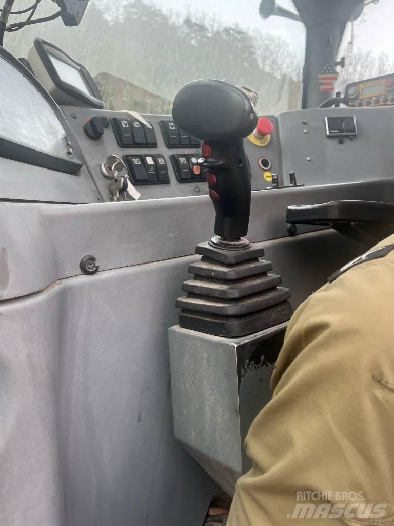 Menzi Muck M545A 旋轉式挖土機/掘鑿機/挖掘機