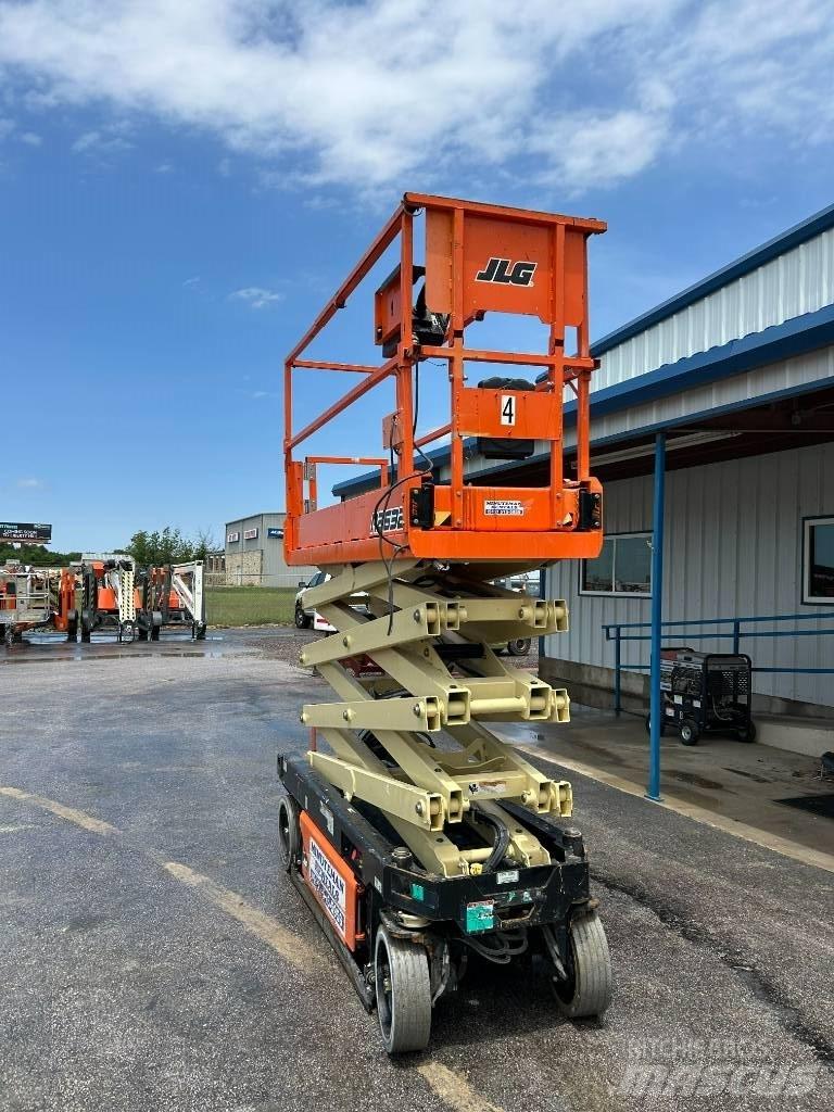 JLG R2632 剪式升降機