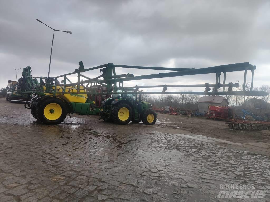 John Deere R740i 牽引式噴霧機