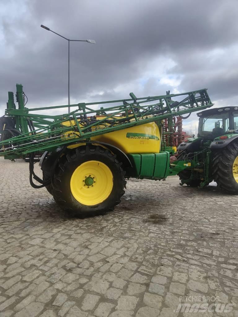 John Deere R740i 牽引式噴霧機