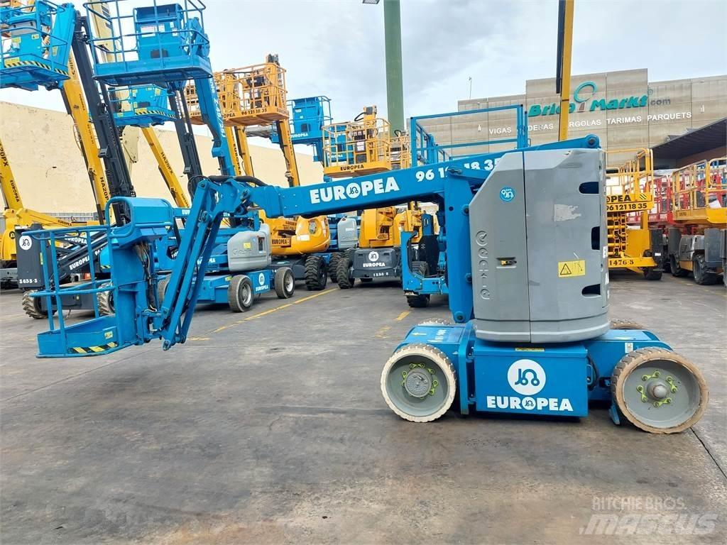 Genie Z30 20NRJ 曲臂高空作業車