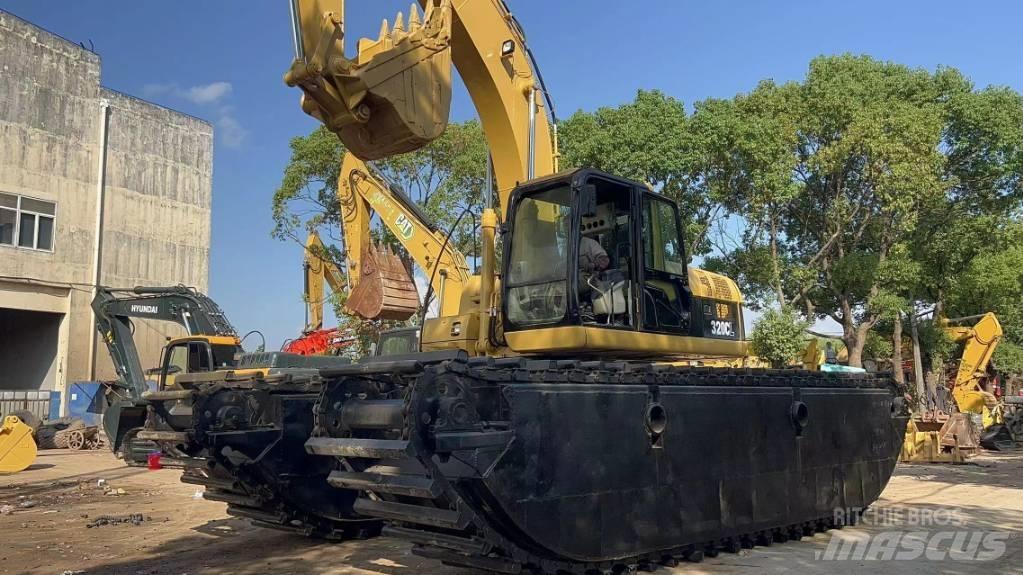CAT 320 C 水陸兩用挖掘機