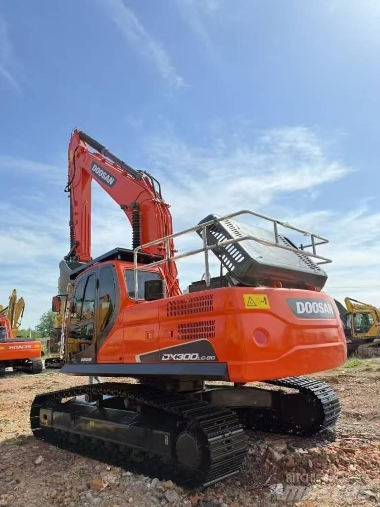 Doosan DX300LC-9C 履帶式 挖土機/掘鑿機/挖掘機
