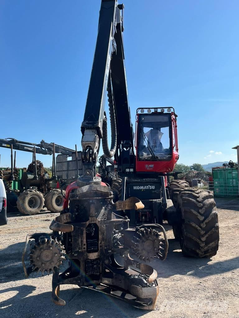 Komatsu 951 收穫機