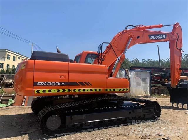 Doosan DX 300 LC 履帶式 挖土機/掘鑿機/挖掘機