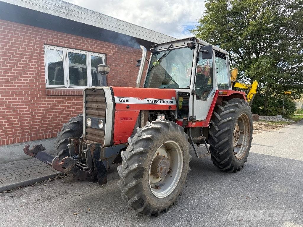 Massey Ferguson 699 曳引機