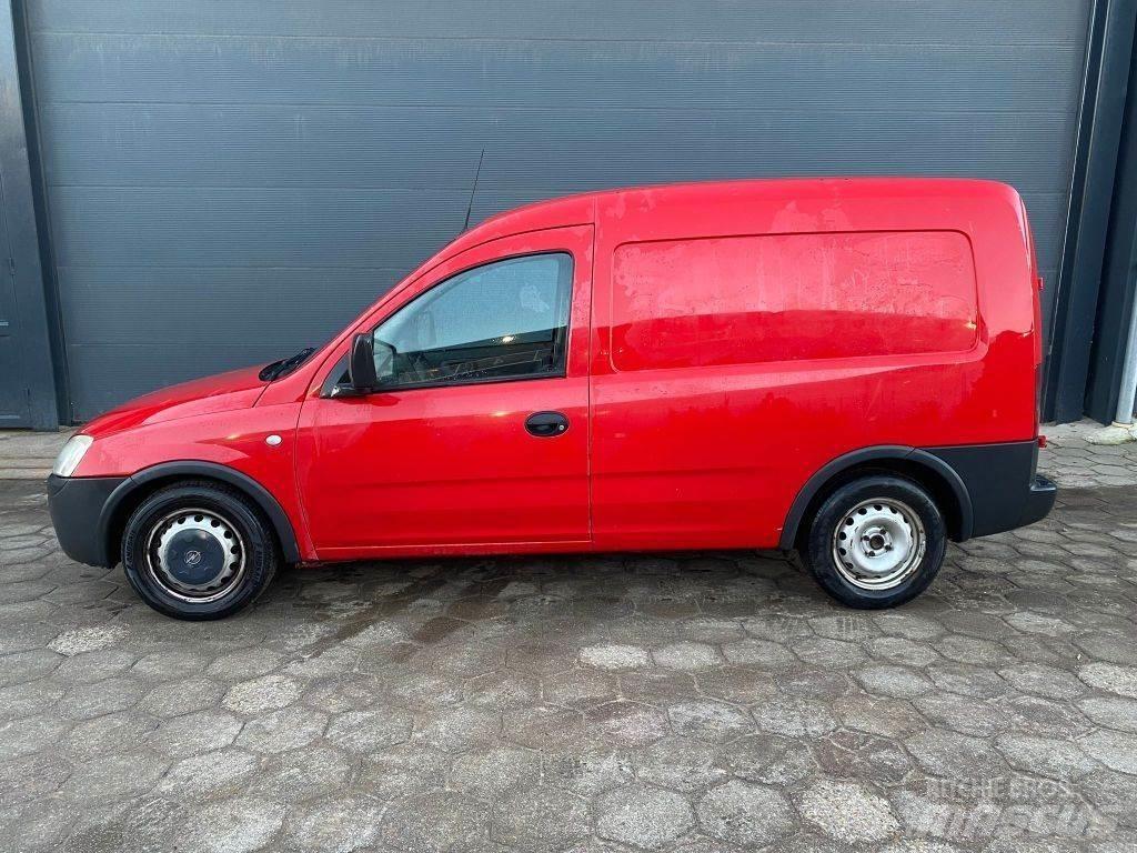 Opel Combo CDTI 車廂