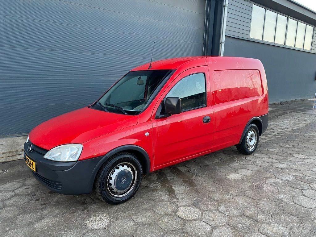 Opel Combo CDTI 車廂