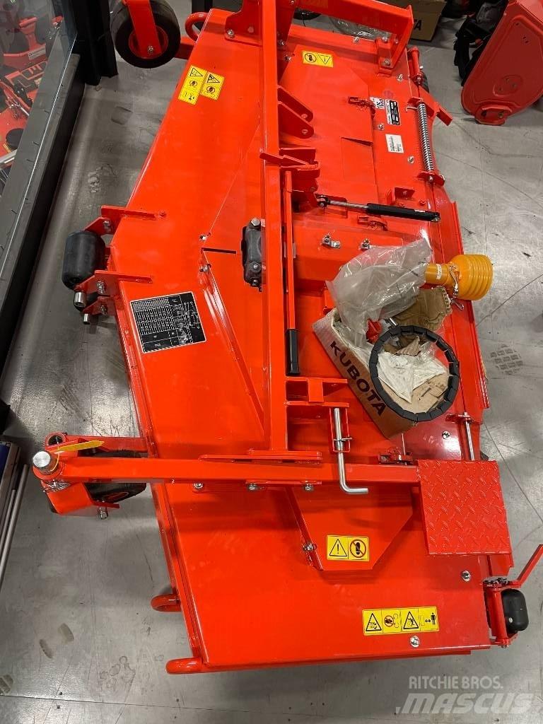 Kubota RCK72 RD 裝載與牽引式割草機