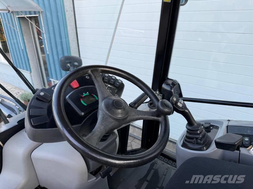 CAT 907 H 輪胎式裝載機