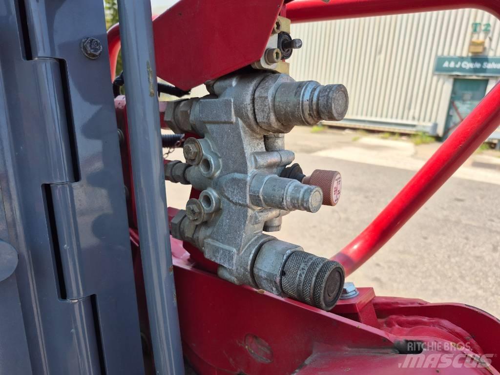 Takeuchi TL 6 R 滑移轉向裝載機