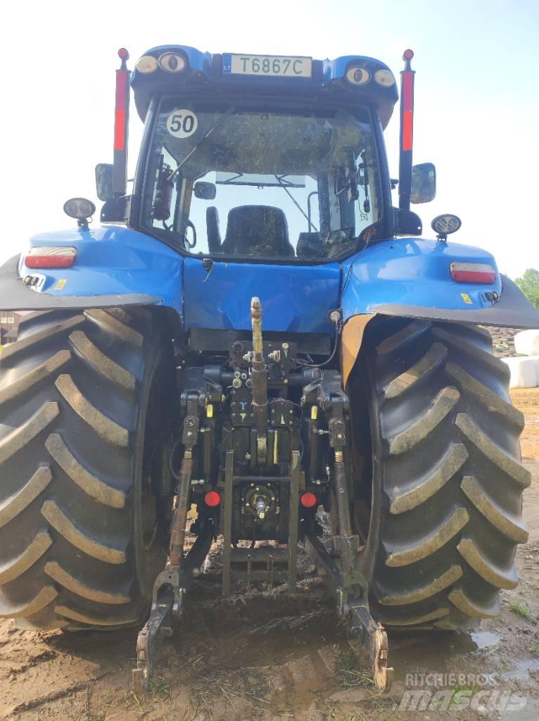 New Holland T 8.360 曳引機