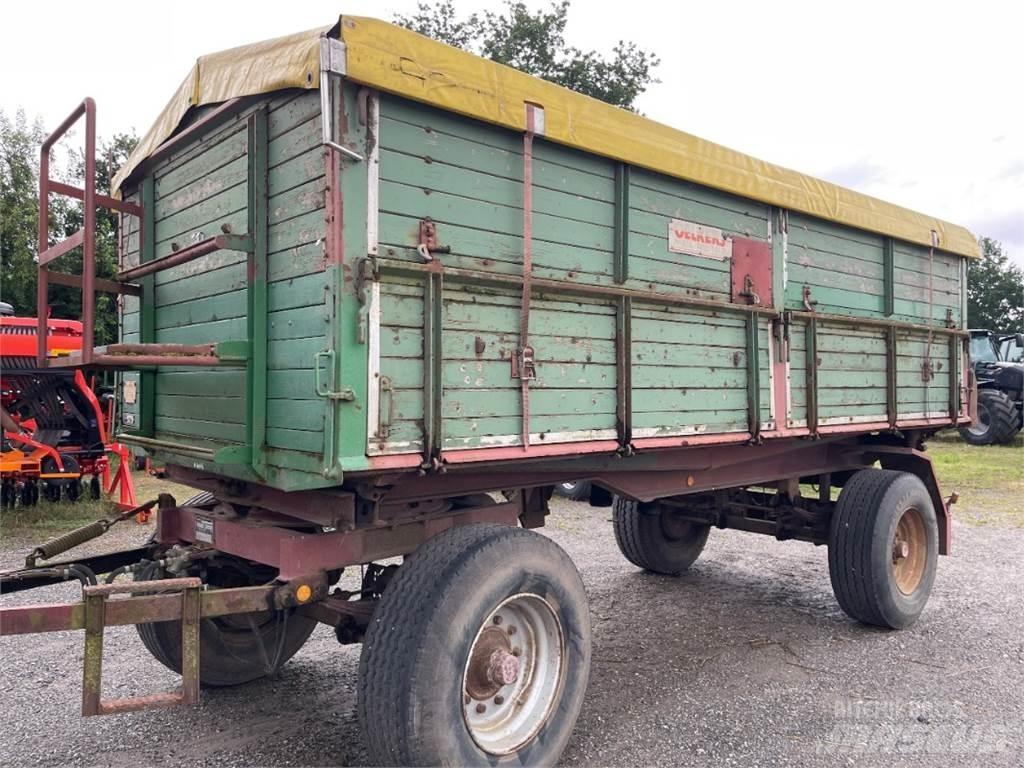 Oelkers DKP 18 草捆拖車
