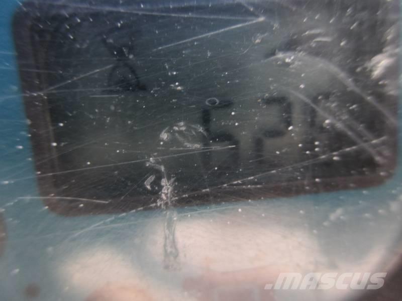 Haulotte Compact 8 剪式升降機