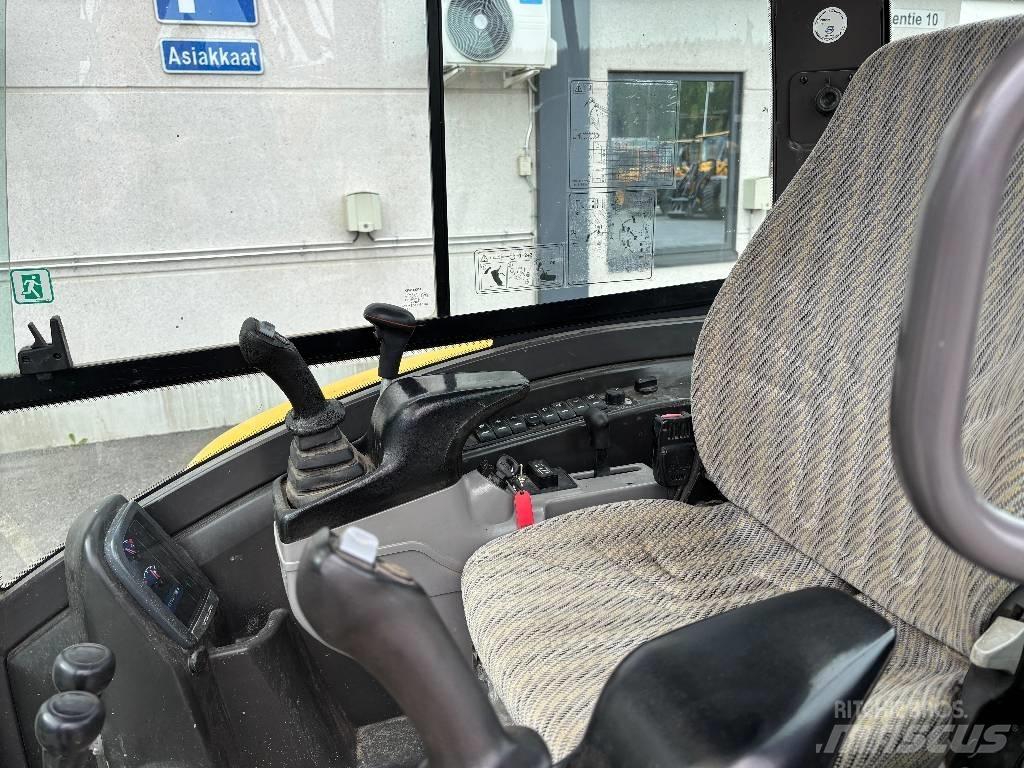 Volvo EC 27 C 小型挖土機/掘鑿機<7t(小型挖掘機)