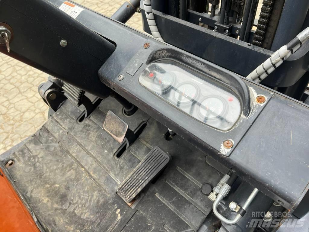 Doosan D 25 GP 柴油卡車