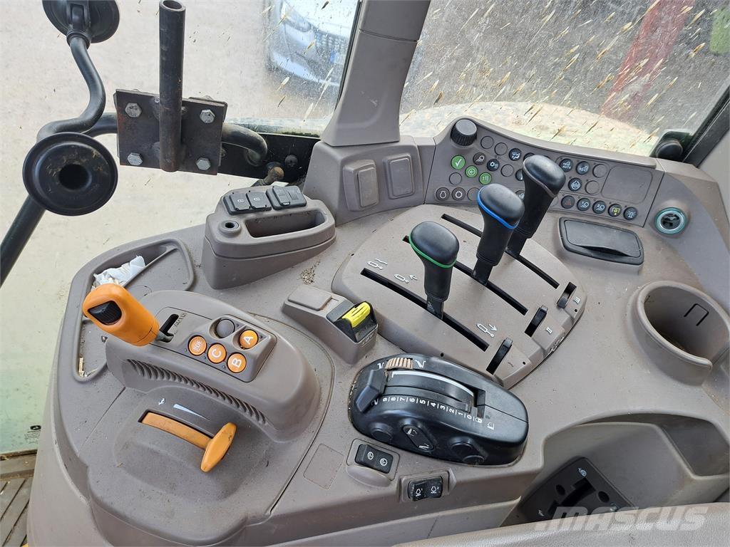 John Deere 6175M Tractors