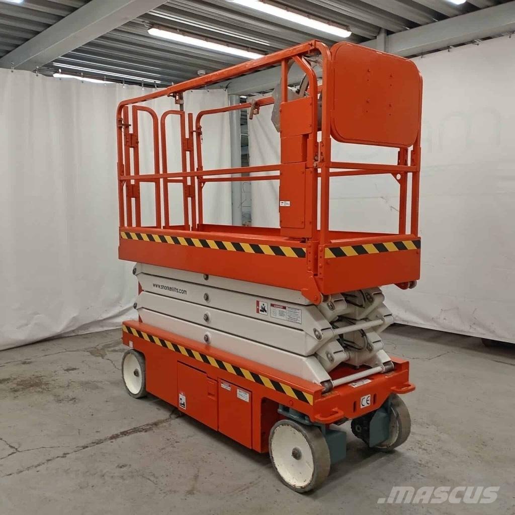 Snorkel S 3226E 剪式升降機