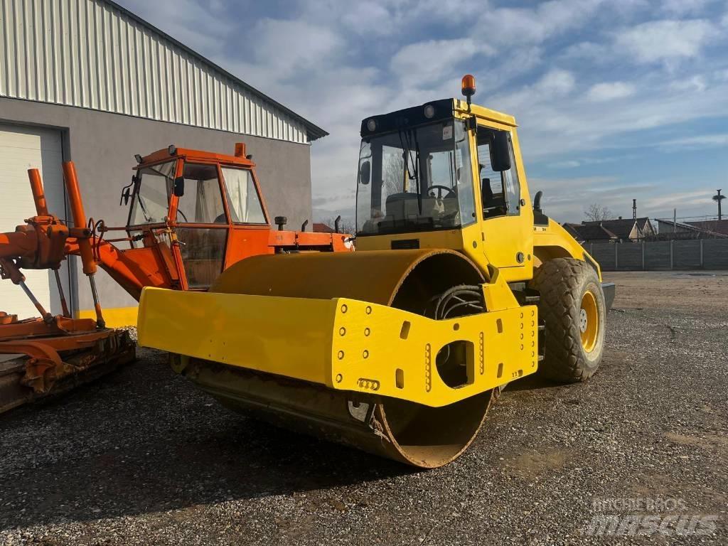 Bomag BW 216 D H-4 單輪滾壓機