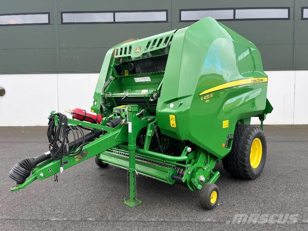 John Deere V 451R 圓型牧草打包機