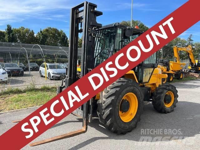 JCB 930 RTFL 越野車