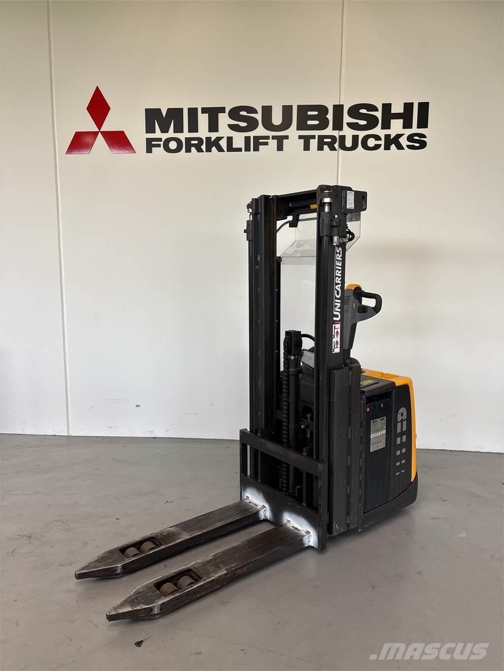 Atlet PSP160 自走式堆積機