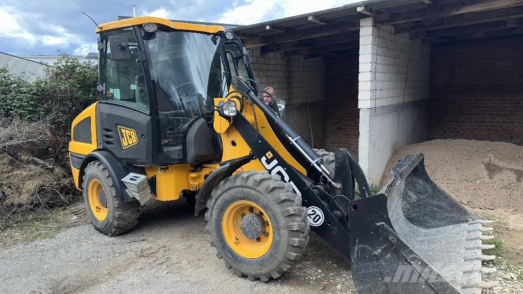 JCB 406 T 4 輪胎式裝載機