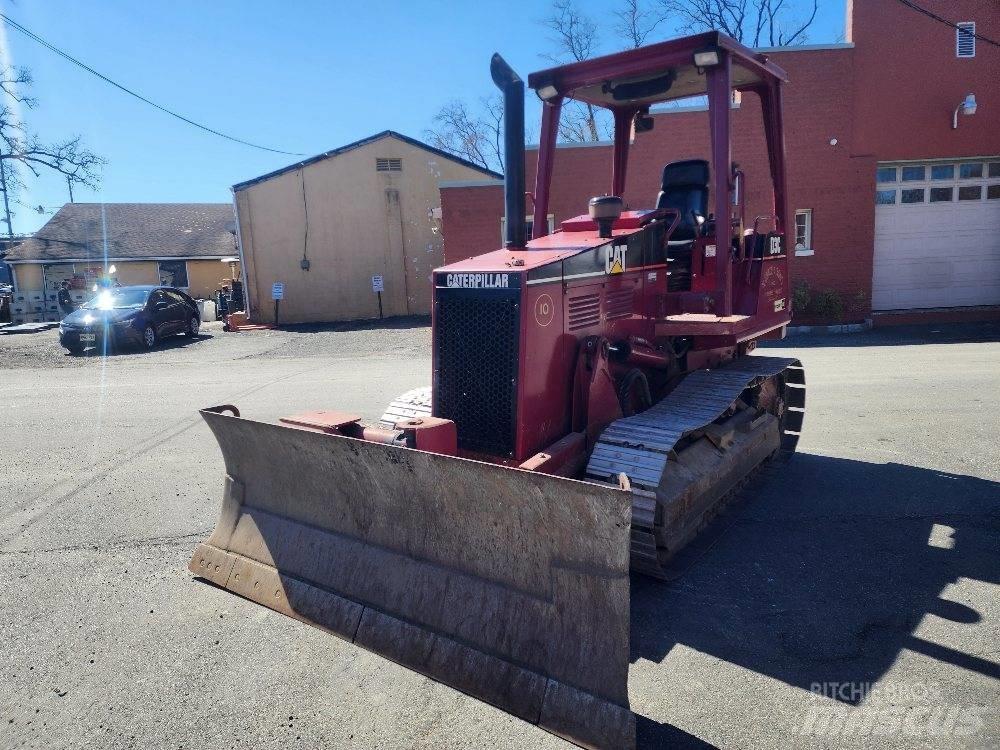 CAT D 3 C III 履帶推土機