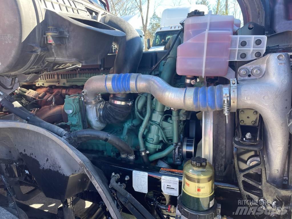 Volvo VNL64T300 曳引機組件