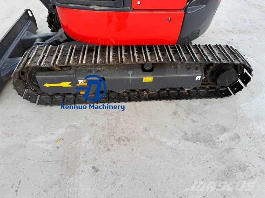 Kubota U 30 小型挖土機/掘鑿機<7t(小型挖掘機)