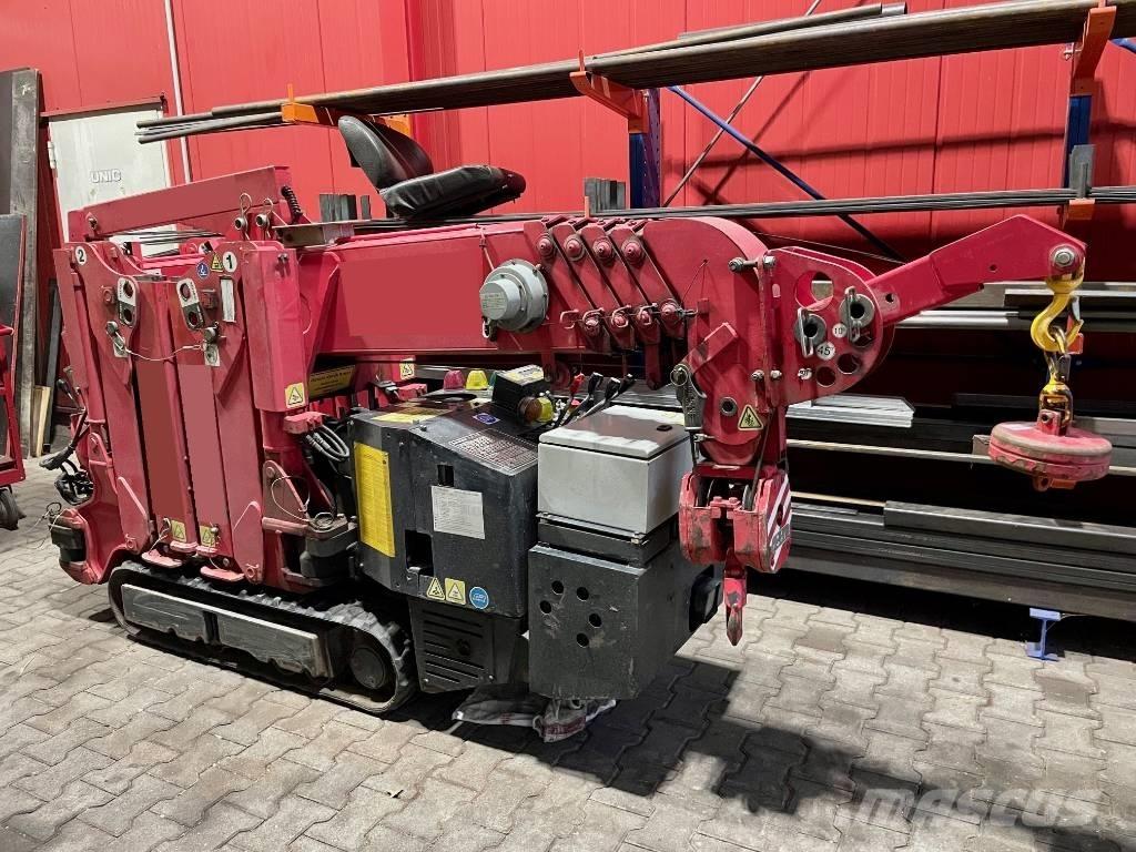 Unic B-345 小型起重機