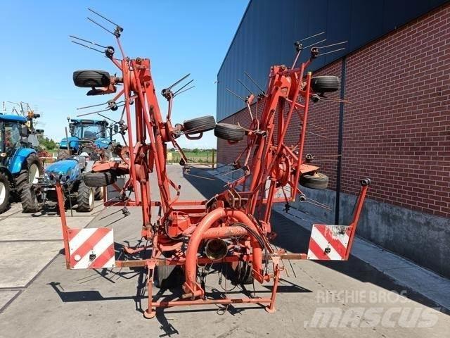Kuhn GF8501 MHO 耙與翻草機