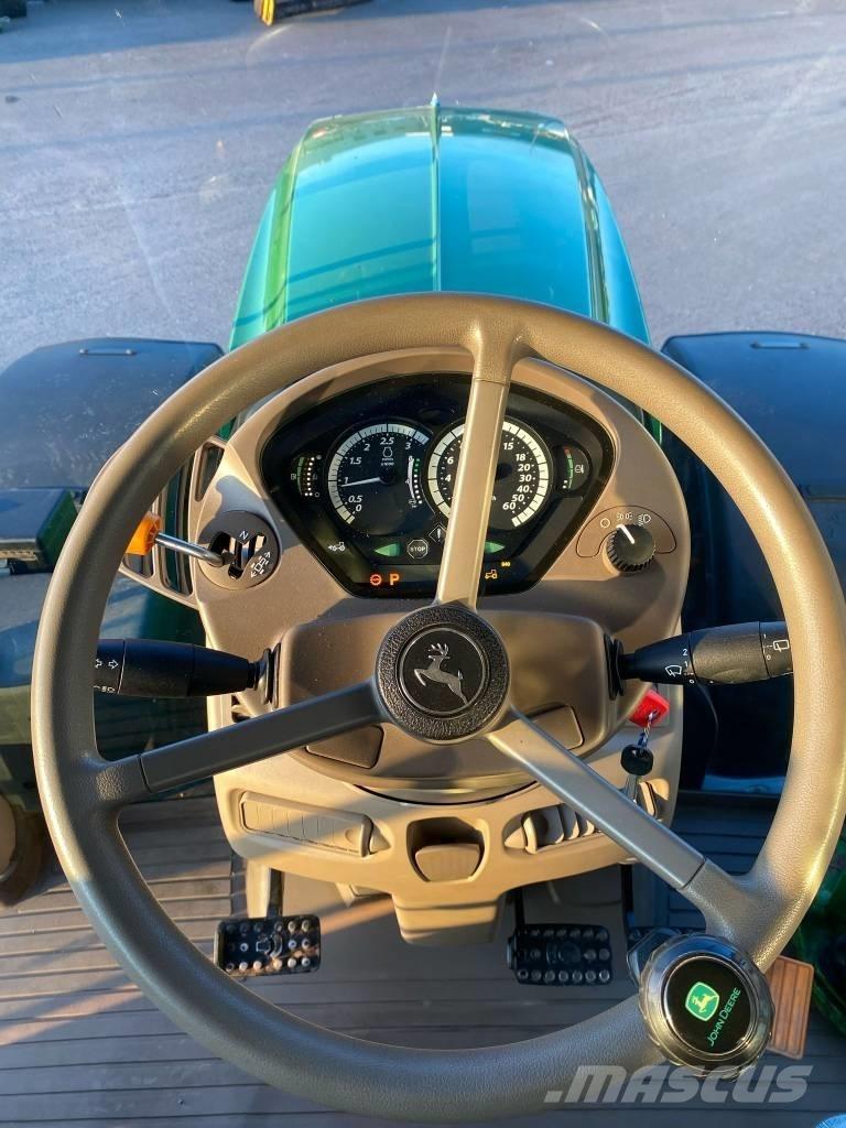 John Deere 6215 R 曳引機