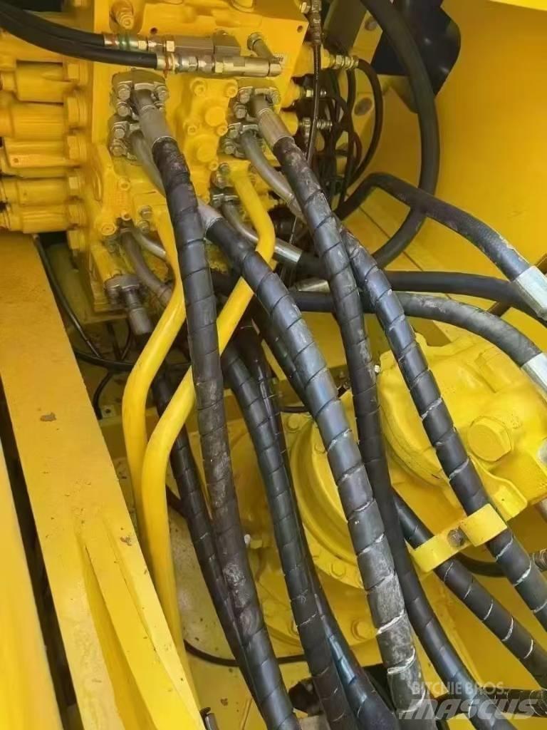 Komatsu PC 240 履帶式 挖土機/掘鑿機/挖掘機