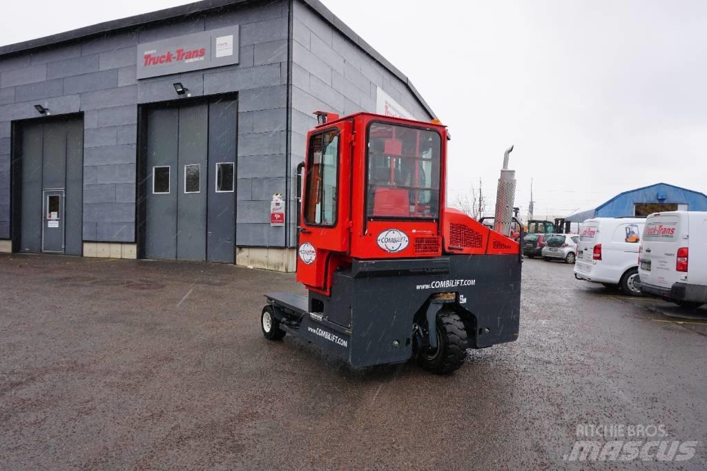 Combilift C4000 四向前伸式堆高機(叉車)