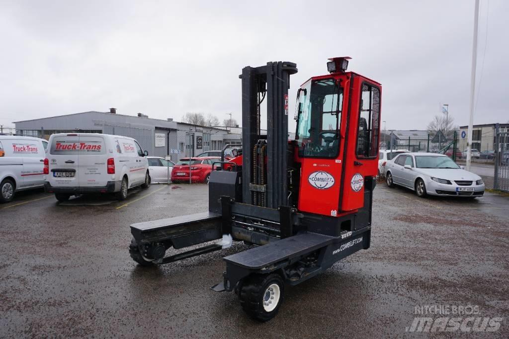 Combilift C4000 四向前伸式堆高機(叉車)