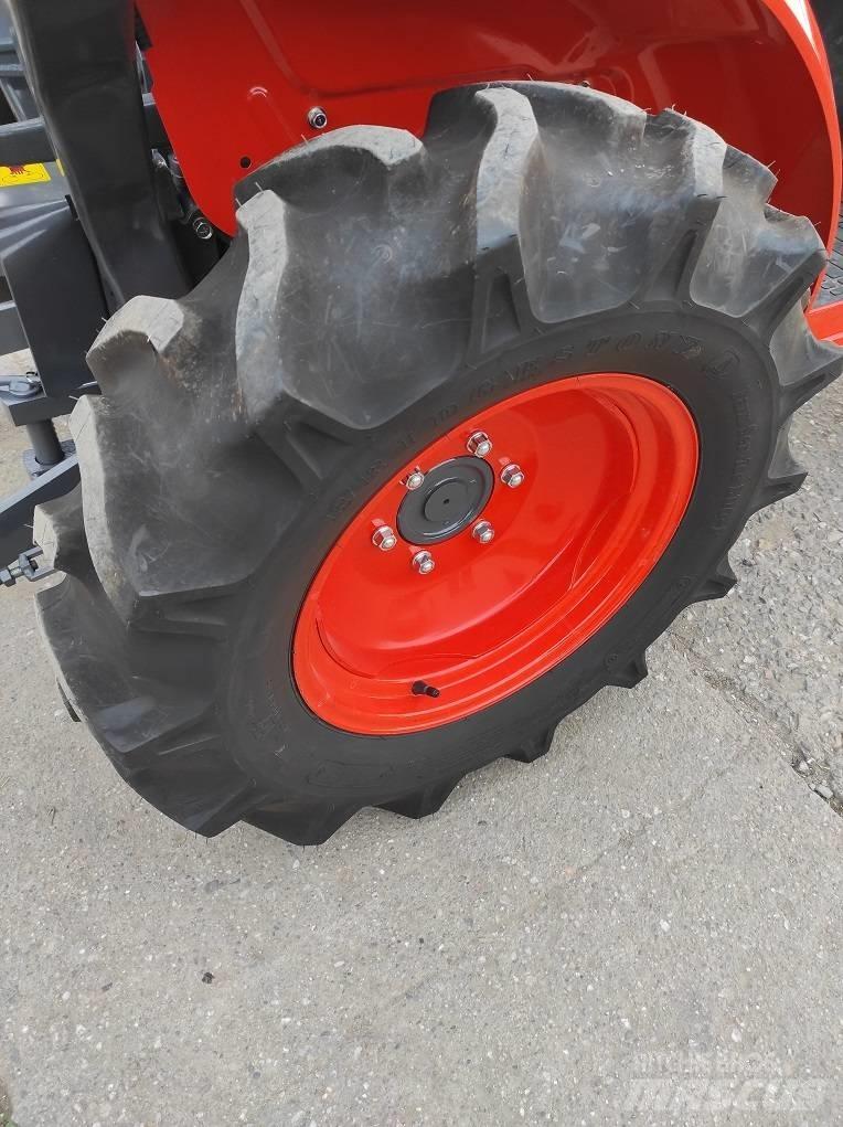 Kubota B1121 小型曳引機